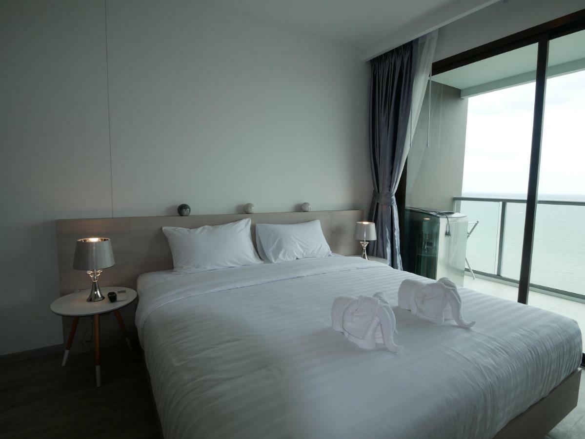 Aeras - The Ultimate Beachfront Experience Jomtien Beach Exterior foto