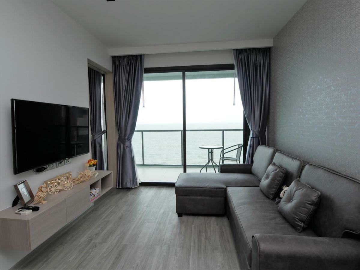 Aeras - The Ultimate Beachfront Experience Jomtien Beach Exterior foto